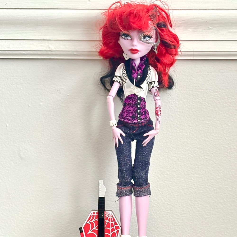 MONSTER HIGH First Wave OPERETTA Doll Original Outfit Accessories 2011 Mattel